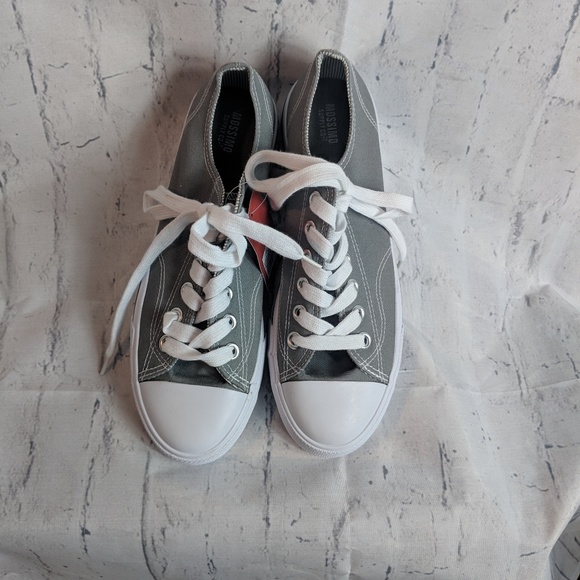 Mossimo supply company sneakers - Picture 2 of 5